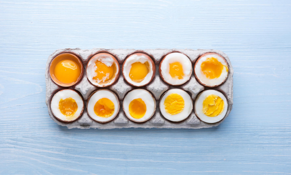 Как правильно варить яйца, чтобы они легко чистились: главные лайфхаки